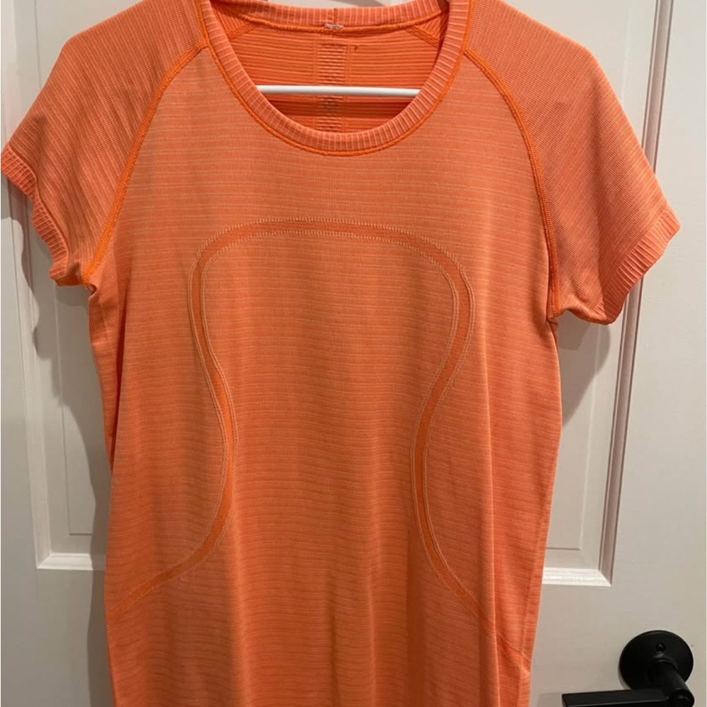 Lululemon Swiftly Tech Short Sleeve Sz 10